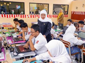 Gubernur Khofifah Pantau Pelaksanaan TKA, Tekankan Hal ini