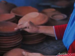 Menjaga Napas Gerabah Lio Pasongan di Tengah Gempuran Zaman