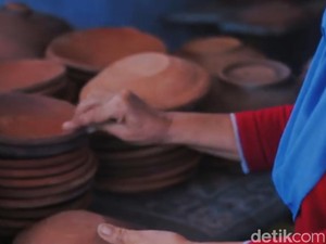 Menjaga Napas Gerabah Lio Pasongan di Tengah Gempuran Zaman