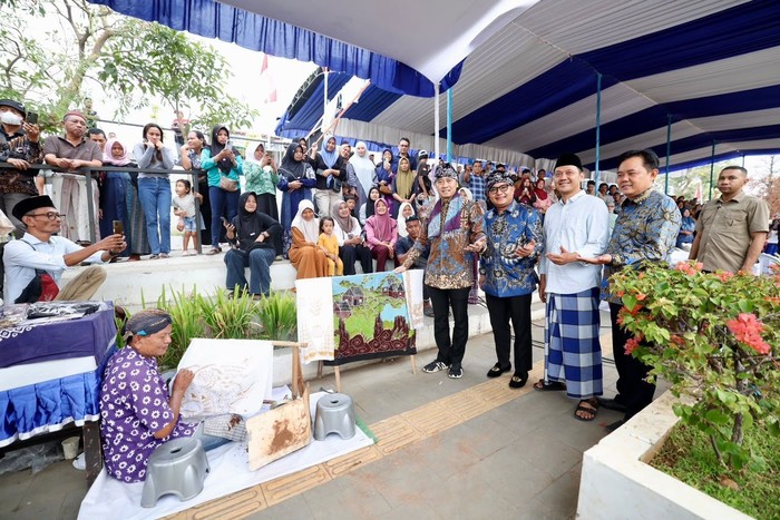 Ibas Dorong UMKM Batik Kendal Naik Kelas, Budaya Lokal Tetap Terjaga