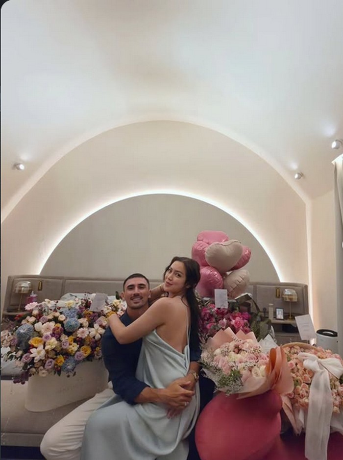 Jedar dan Vincent Verhaag Rayakan Anniversary dengan Dinner Romantis