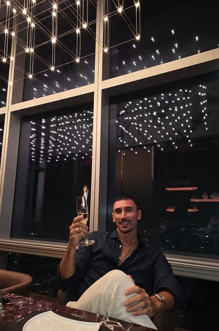 Jedar dan Vincent Verhaag Rayakan Anniversary dengan Dinner Romantis