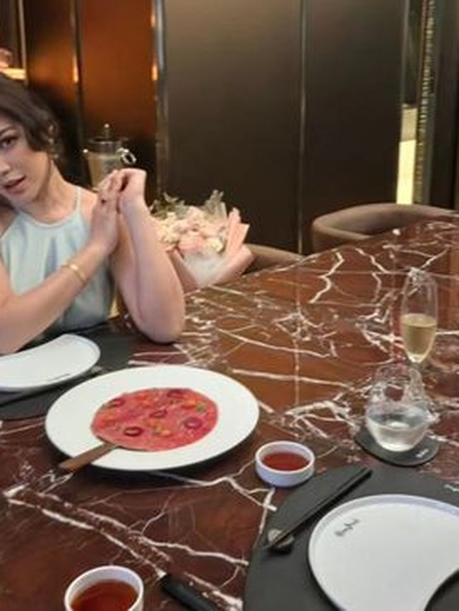 Jedar dan Vincent Verhaag Rayakan Anniversary dengan Dinner Romantis