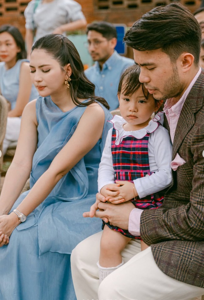 My heart is so full, and I&rsquo;m beyond grateful for all the love, the people who made today so special, and these beautiful new beginnings. All glory to God, always, tulis Jessica dalam keterangan unggahannya.&nbsp;Foto: Instagram/@jscmila