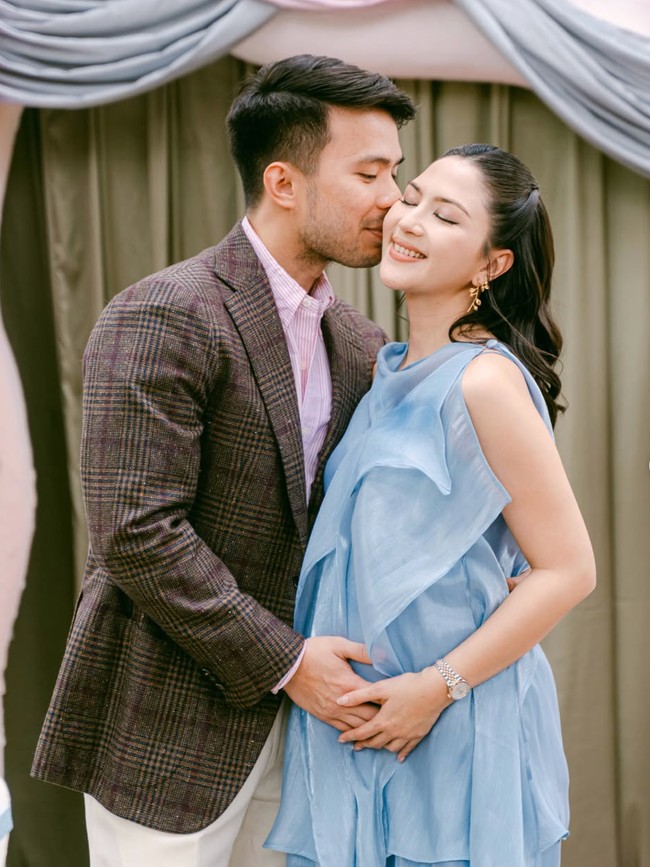 Foto Gender Reveal Calon Anak ke-2 Jessica Mila, Bumil Cantik Berbusana Biru