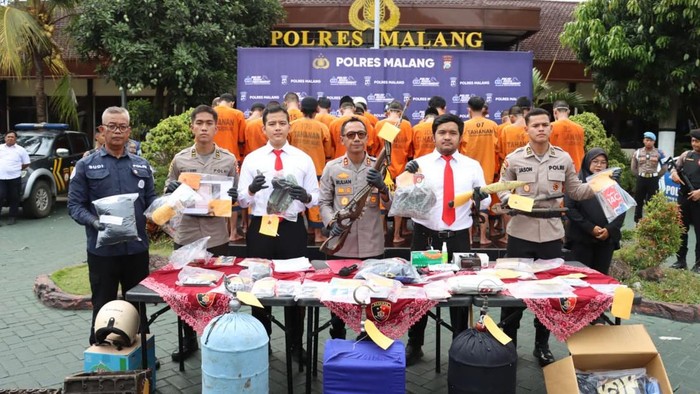 Kapolres Malang AKBP Rulian Syauri merilis hasil Operasi Sikat Semeru 2026