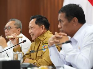 Jaga Harga Pangan, Mendagri Tekankan Pentingnya Bansos & Operasi Pasar
