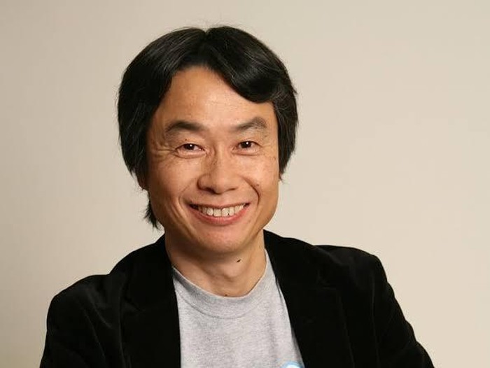 笑顔で正面を向く宮本茂氏