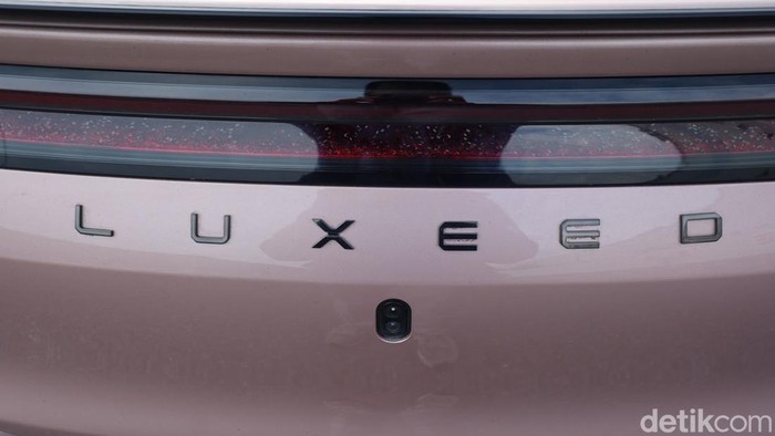 Luxeed Stormax
