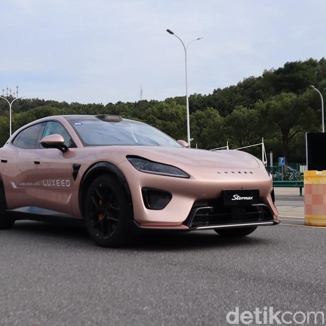 Bertemu Luxeed Stormax, Ferrari Purosangue China yang Mau Masuk RI