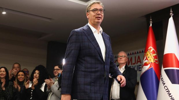 Mantan Presiden Serbia, Aleksandar Vucic, yang maju sebagai calon Perdana Menteri dalam pemilu mendadak di Serbia pada Minggu (25/10) waktu setempat
