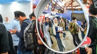 Sejumlah stan perusahaan hadir dalam kegiatan Titian Karier Terpadu tersebut. Kegiatan ini menyediakan ratusan lowongan kerja bagi mahasiswa, alumni, dan masyarakat umum. ANTARA FOTO/Raisan Al Farisi 