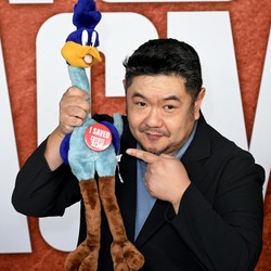 Pengisi Suara Bugs Bunny Eric Bauza Meninggal Dunia