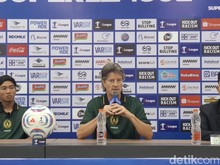 Pieter Huistra Perkuat Lini Pertahanan PSS Jelang Lawan Borneo Besok