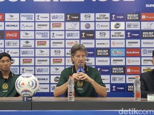 Pieter Huistra Perkuat Lini Pertahanan PSS Jelang Lawan Borneo Besok