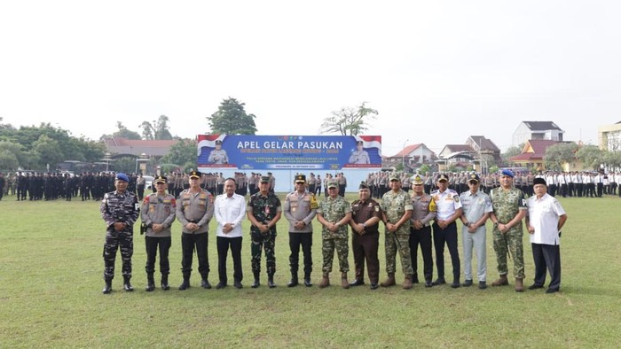 Polda Riau menggelar Operasi Patuh Lancang Kuning 2026 dengan 10 target penindakan Polda Riau menggelar Operasi Patuh Lancang Kuning 2026 dengan 10 target penindakan, Senin (26/10/2026).