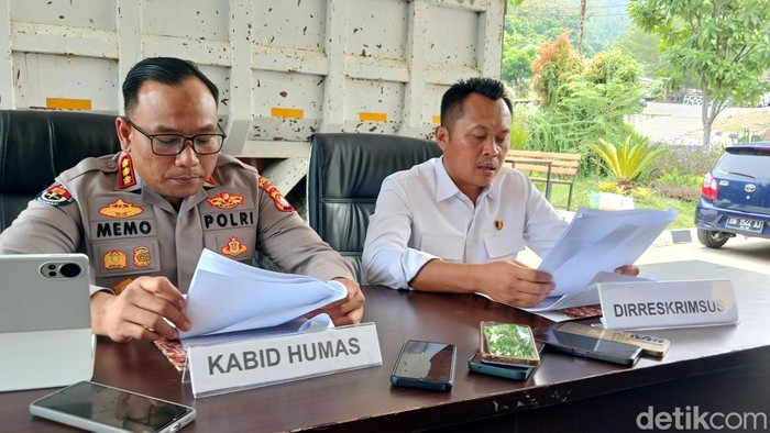 Polda Sulbar merilis kasus penyelundupan BBM subsidi di Polman dan Pasangkayu.