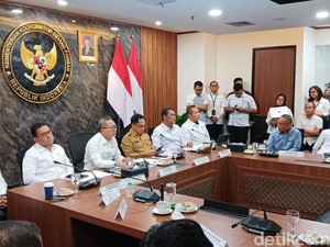 Mentan Klaim Stok Beras RI Capai 24,5 Juta Ton, Aman Sampai Agustus 2027