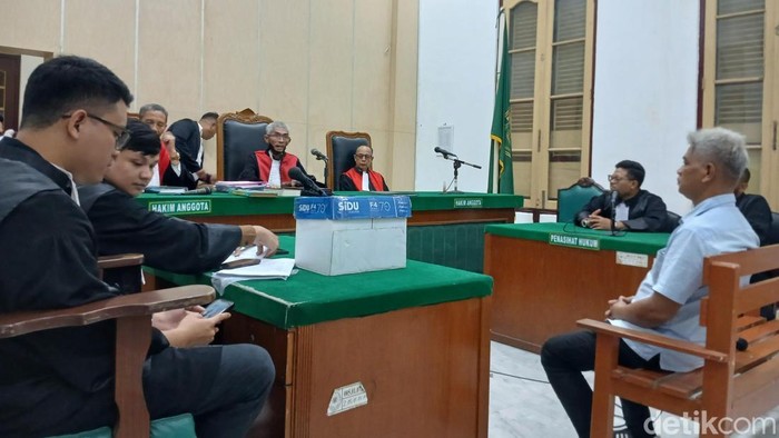 Sidang agenda tanggapan jaksa atas perlawanan terdakwa di ruangan Cakra 8 Pengadilan Negeri Medan, Senin (26/10/2026) (Juita Sinuhaji/detikSumut)