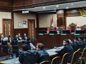 Hakim Perintahkan Sidang 2 Rekan Eks Jampidsus Febrie Dilanjutkan