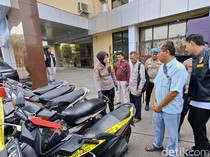 Senyum Semringah Sunar Saat Honda Grand yang Dicuri Akhirnya Kembali