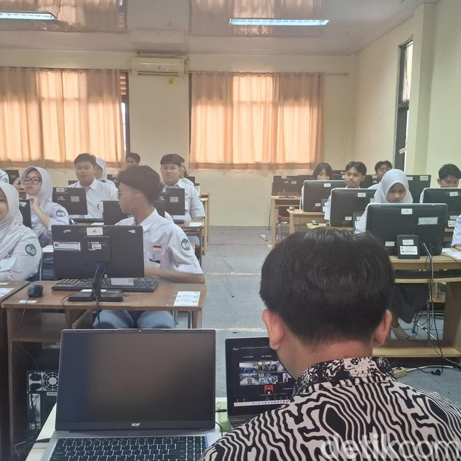 Potret Suasana TKA 2026 Hari Pertama di SMAN 3 Tangsel