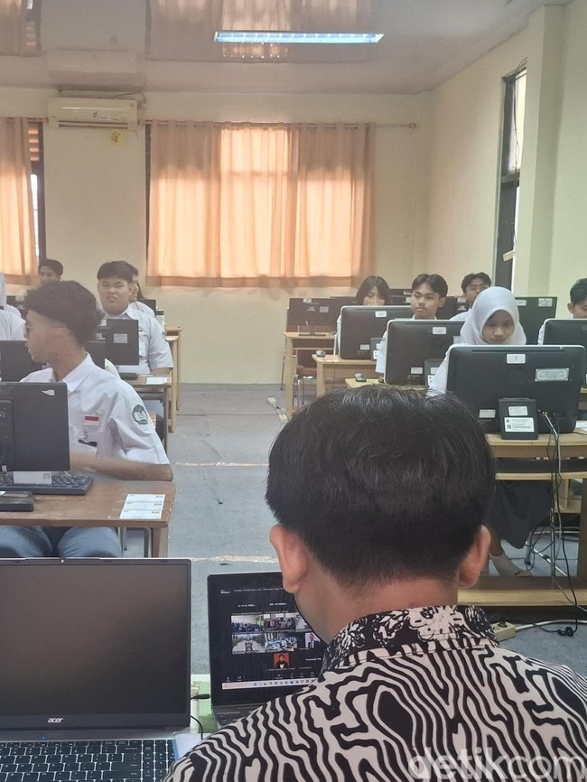 Potret Suasana TKA 2026 Hari Pertama di SMAN 3 Tangsel