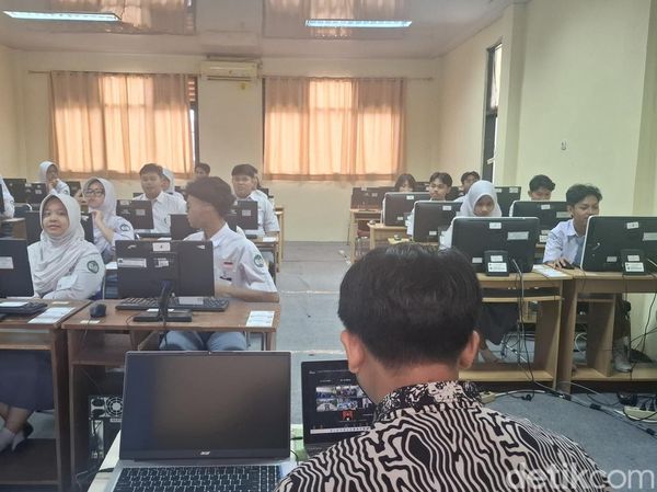Potret Suasana TKA 2026 Hari Pertama di SMAN 3 Tangsel