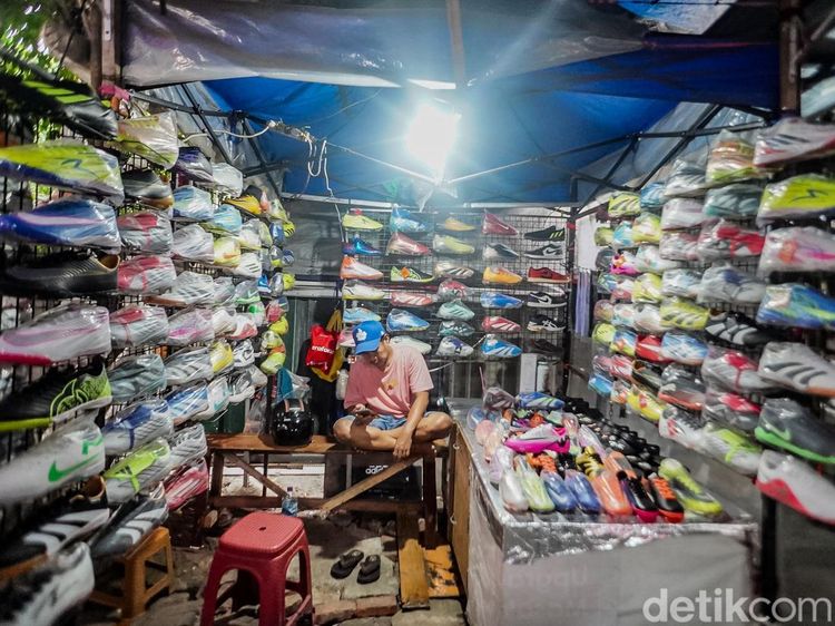 Tolak Relokasi, Pedagang Taman Puring Tagih Janji Revitalisasi