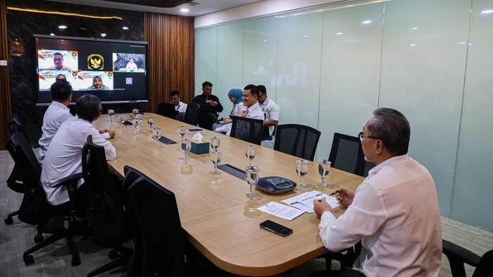 Zulhas Dialog dengan 26 Ribu Manajer KDKMP