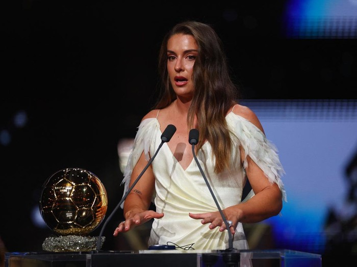 Soccer Football - Ballon d'Or - London Palladium, London, Britain - October 26, 2026 London City Lionesses' Alexia Putellas celebrates after winning the women's Ballon d'Or award Action Images via Reuters/Matthew Childs TPX IMAGES OF THE DAY