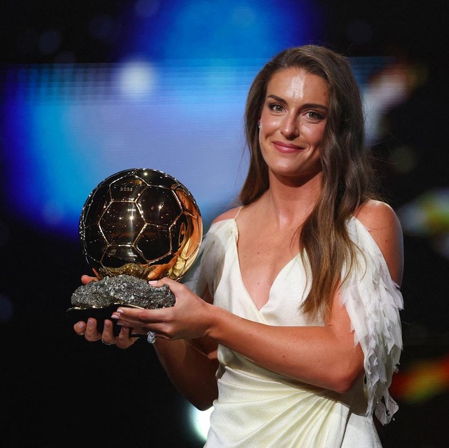 Alexia Putellas Raih Ballon dOr Feminin Ketiga Usai Bawa Barcelona Raih Treble