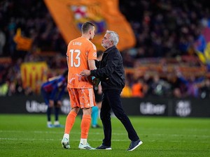 Saat Mourinho Semprot Awak Media: Nggak Ada yang Tanyain Lunin?