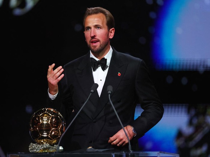 Soccer Football - Ballon d'Or - London Palladium, London, Britain - October 26, 2026 Bayern Munich's Harry Kane makes a speech after winning the men's Ballon d'Or award Action Images via Reuters/Matthew Childs
