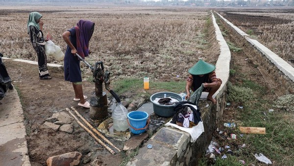 75 Persen Wilayah Indonesia Masih Kemarau, Warga Bekasi Andalkan Sumur Pompa