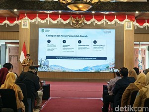Buka Semnas Tentang Hukum, Kang Marhaen: Nganjuk Harus Lebih Baik