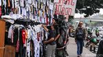 Cuma Rp10 Ribu, Tiga Pasang Kaos Kaki Laris Diburu di Tanah Abang Cuma Rp10 Ribu, Tiga Pasang Kaos Kaki Laris Diburu di Tanah Abang
