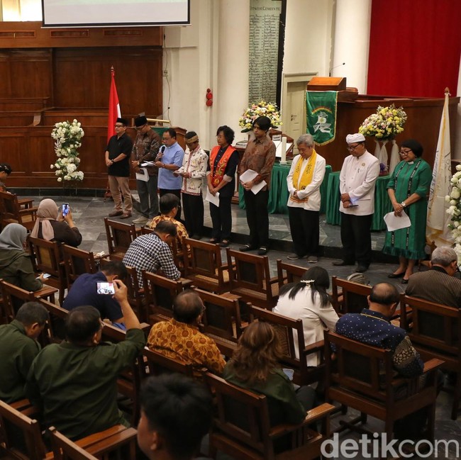 Demi Indonesia Damai, Umat Lintas Agama Gelar Doa Bersama