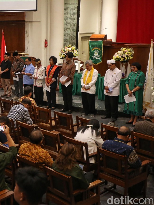 Demi Indonesia Damai, Umat Lintas Agama Gelar Doa Bersama