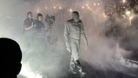 Pria Viral Jadi Kamera Operator Konser Kanye West Jakarta, Ini Sosoknya