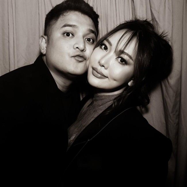 Sweet! Dian Soediro Dilamar DJ Arief Ayip Saat Ultah