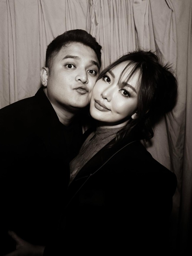 Sweet! Dian Soediro Dilamar DJ Arief Ayip Saat Ultah