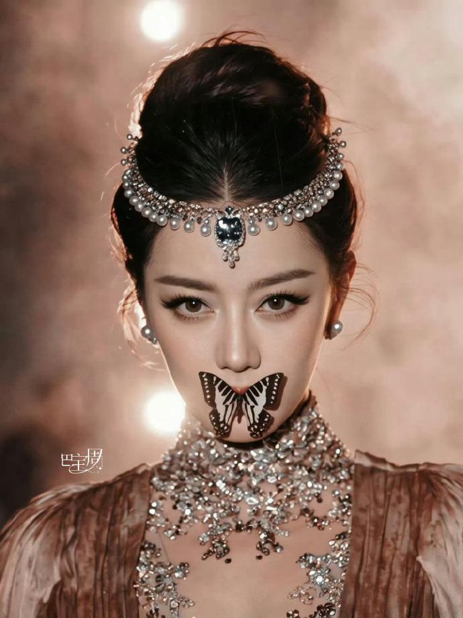 Dilraba Dilmurat bak Bidadari di Vogue Gala 2026, Bibir Dihiasi Kupu-kupu
