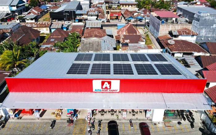 Dukung Energi Bersih, Alfamidi Operasikan 49 PLTS-Paperless