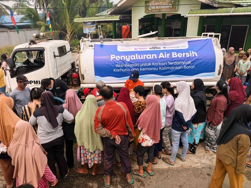 Dukung Penanganan Karhutla Kalimantan, Paragon Kahf Salurkan Bantuan