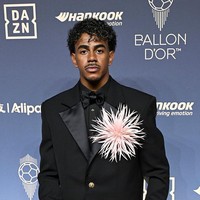 Gaya Lamine Yamal Menang Ballon DOr 2026, Korsase Chanel Jadi Sorotan