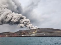 Gunung Anak Krakatau Erupsi 3 Kali dalam 1 Jam pada Rabu Malam