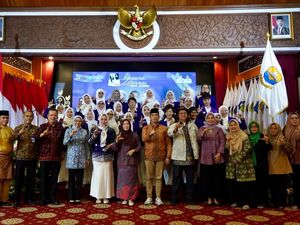Hesti Haris Ingatkan Perempuan Jambi Tidak Kalah oleh Kecanggihan AI