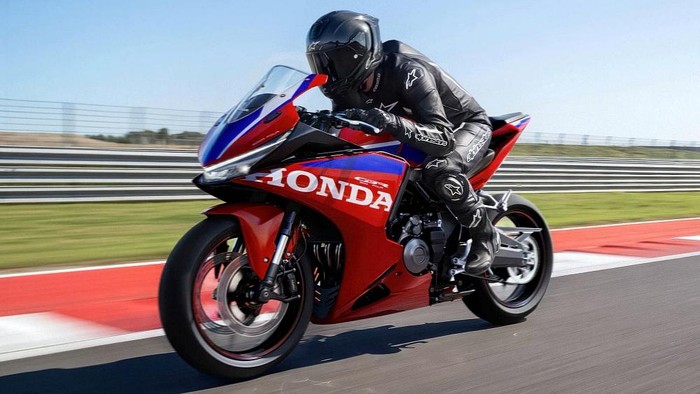 Honda CBR500 FOUR 2027 Honda CBR500 FOUR 2027