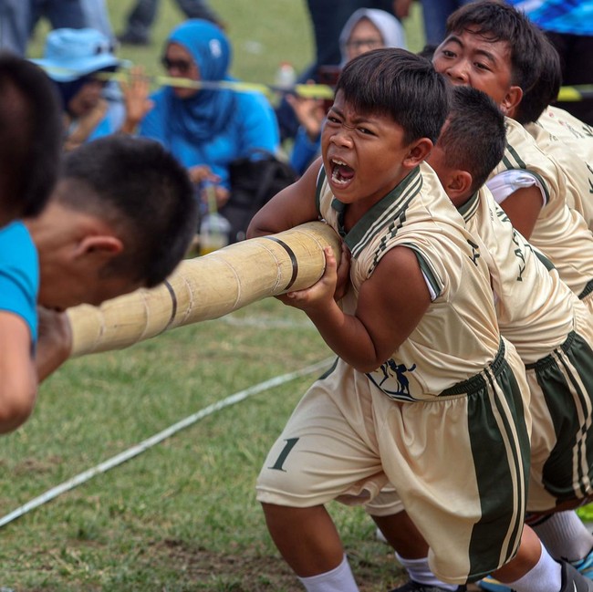 Menjaga Tradisi Lewat Adu Ketangkasan Olahraga Tradisional